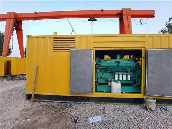 安源冬季低温环境下，500KW发电机组应该选择什么类型的启动电瓶？